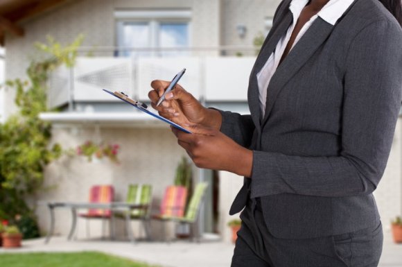 Comment bien choisir une agence immobilière pour vendre un bien ?